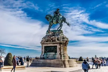 Budapest: 1 hour cruise on Danube for 0.04 Euros