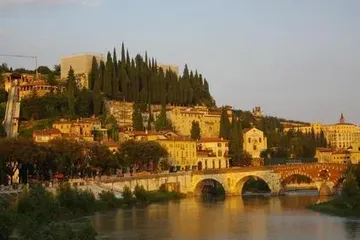 Know better the city of Verona (Italy) by Virtual tour