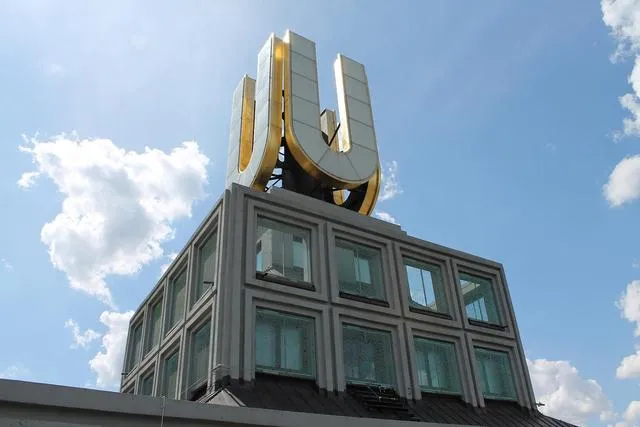 DORTMUND (GERMANY) : HOTEL 4* (1 NIGHT) FOR 8 EUROS P/P