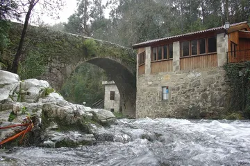 GALICIA : HOTEL 4*  (1 NIGHT)  FOR 6 EUROS
