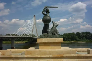 Warsaw Long Weekend: Non-stop round-trip flight + Hotel 3* (3 Nights) from Italy for 63 Euros p/p