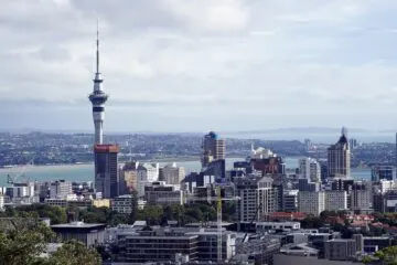 Know better the city of Auckland (New Zealand) by Virtual tour